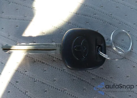 2019 Toyota Sienna Le 8 Passenger z USA, uszkodzony, nr VIN 5TDKZ3DC6KS970505